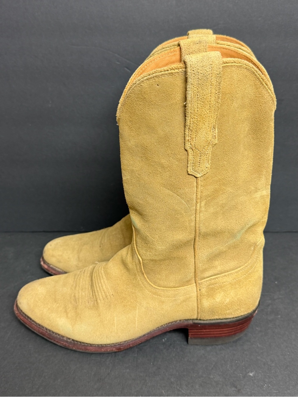 Tecovas The Johnny Men's US Size 10.5 D Camel Suede Pull on Cowboy Boots
